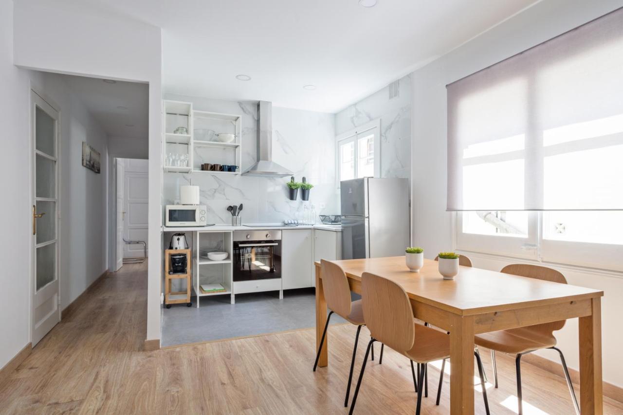 Blau Atic Apartment บาร์เซโลนา ภายนอก รูปภาพ